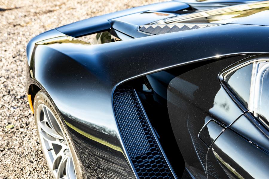 Детали экстерьера Ford GT (H121) 2018 года  (фото 79 из 85)